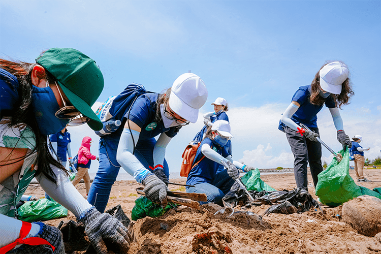 Dọn dẹp kho bãi miễn phí sau thu mua