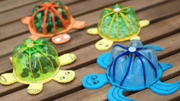 Cách tái chế chai nhựa thành con rùa ngộ nghĩnh
