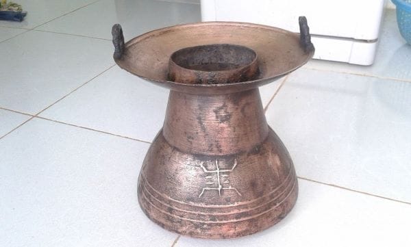 Nhận biết đồng đổi màu qua trọng lượng