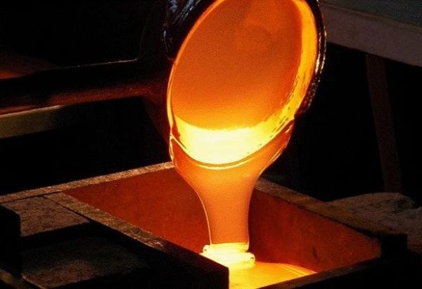 Nhiệt độ nóng chảy là mức nhiệt độ mà tại đó một vật thể rắn bắt đầu tan