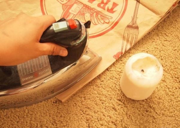 Sáp nến kết hợp bàn là nóng