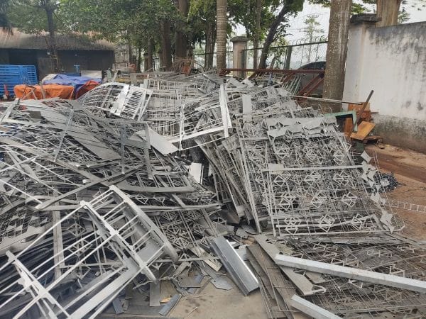 Thu mua phế liệu có phải đóng thuế không là thắc mắc của cá nhân, doanh nghiệp