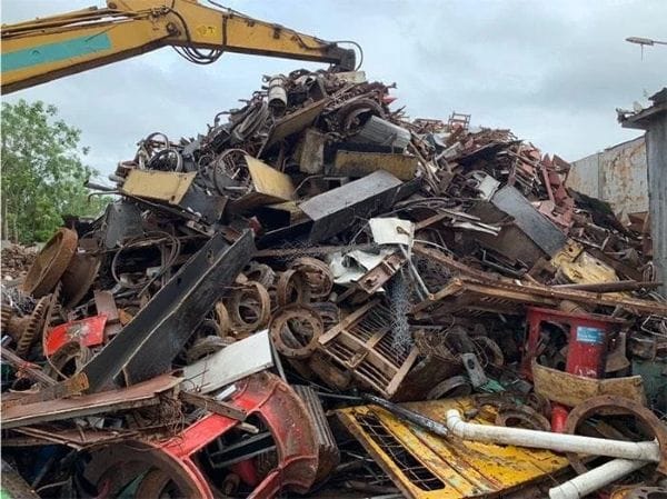 Huy động nhân sự và hệ thống thiết bị chuyên dụng